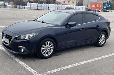 Седан Mazda 3 2016 в Кропивницькому