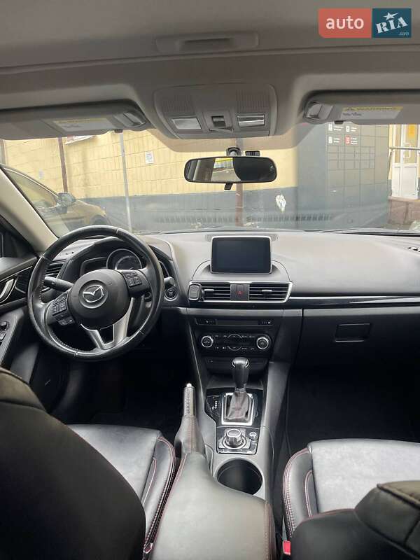Седан Mazda 3 2014 в Киеве