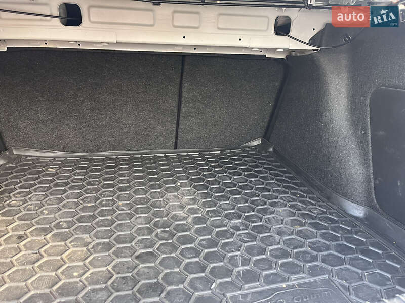 Седан Mazda 3 2017 в Днепре фото 16 Седан Mazda 3 2017 в Днепре