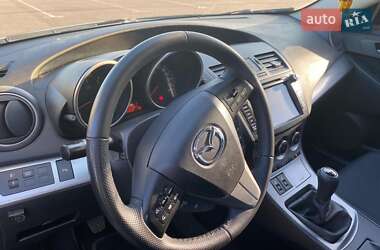Седан Mazda 3 2010 в Ровно