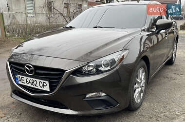 Седан Mazda 3 2016 в Днепре