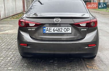 Седан Mazda 3 2016 в Днепре