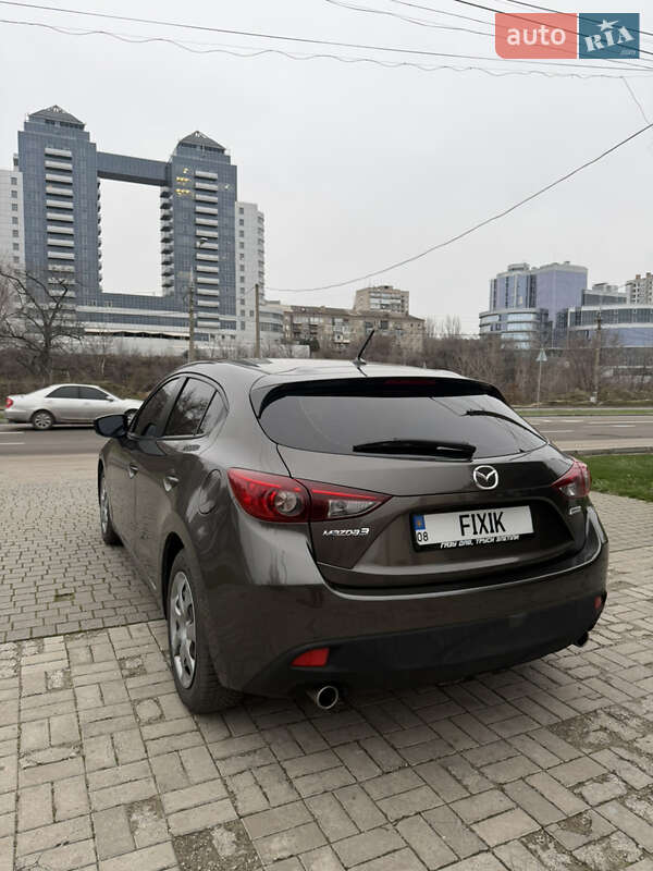 Хэтчбек Mazda 3 2015 в Запорожье