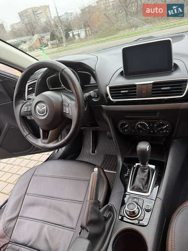 Хэтчбек Mazda 3 2015 в Запорожье
