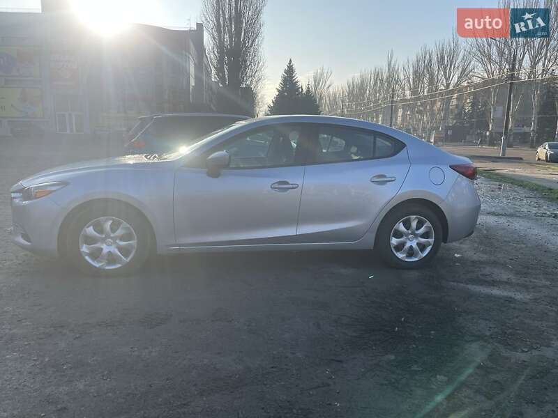 Седан Mazda 3 2018 в Кривому Розі