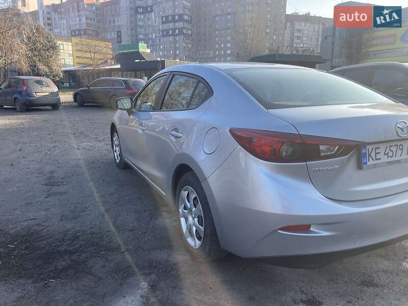 Седан Mazda 3 2018 в Кривому Розі