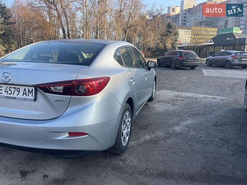 Седан Mazda 3 2018 в Кривому Розі