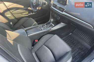 Седан Mazda 3 2018 в Кривому Розі
