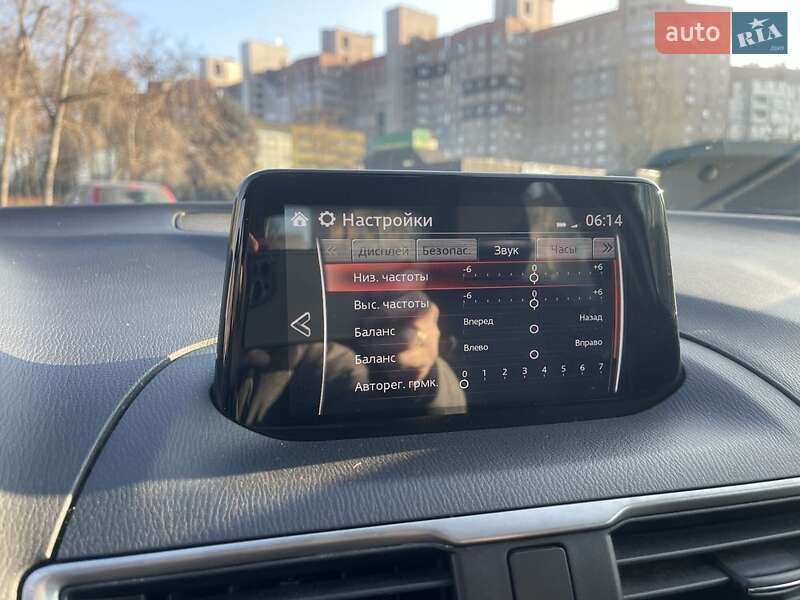 Седан Mazda 3 2018 в Кривому Розі