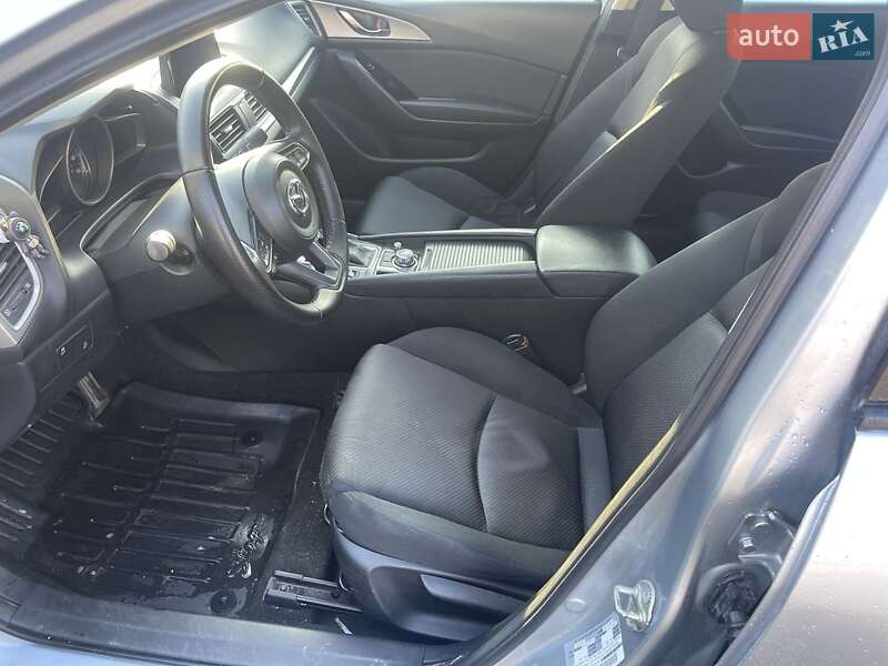 Седан Mazda 3 2018 в Кривому Розі