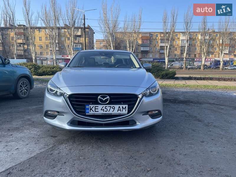 Седан Mazda 3 2018 в Кривому Розі