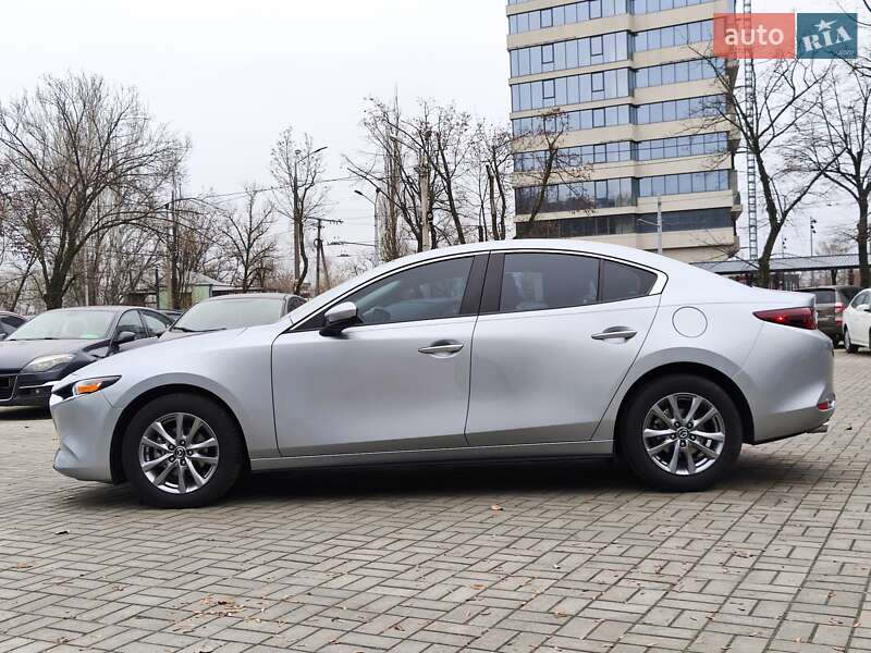 Седан Mazda 3 2019 в Днепре