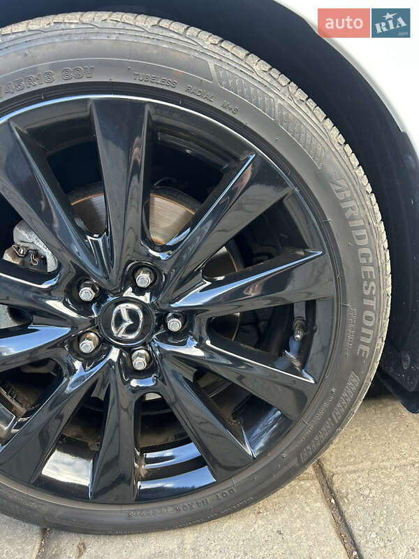 Седан Mazda 3 2019 в Запоріжжі
