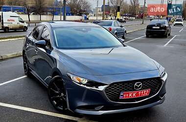 Седан Mazda 3 2023 в Киеве