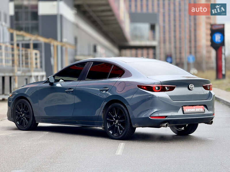 Седан Mazda 3 2023 в Киеве