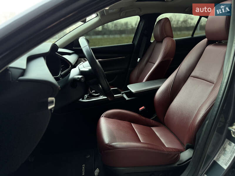 Седан Mazda 3 2023 в Киеве