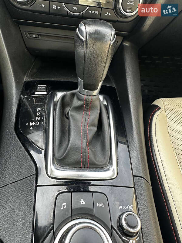 Хетчбек Mazda 3 2014 в Кропивницькому