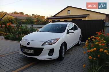 Седан Mazda 3 2012 в Якушинцах