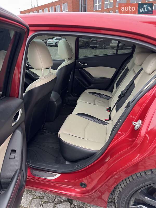 Хэтчбек Mazda 3 2013 в Днепре