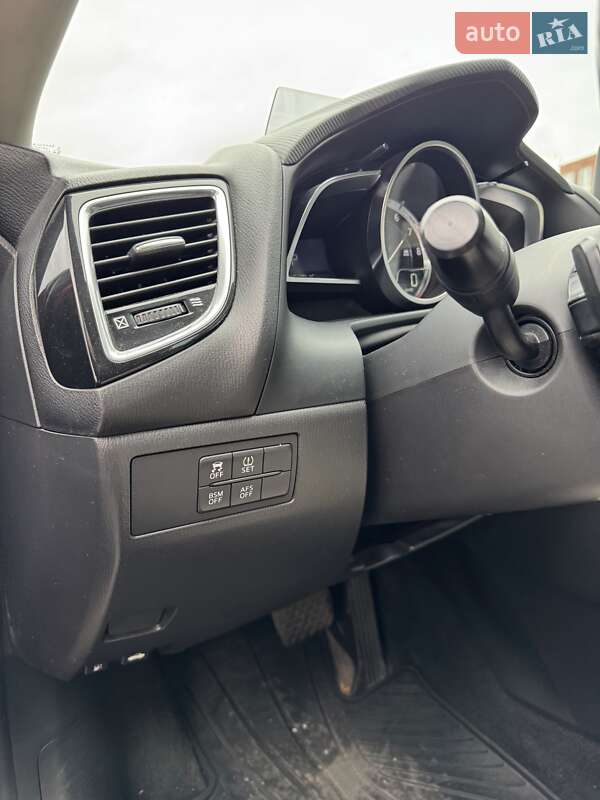 Хэтчбек Mazda 3 2013 в Днепре