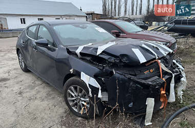Хэтчбек Mazda 3 2024 в Киеве