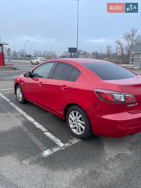 Седан Mazda 3 2011 в Києві