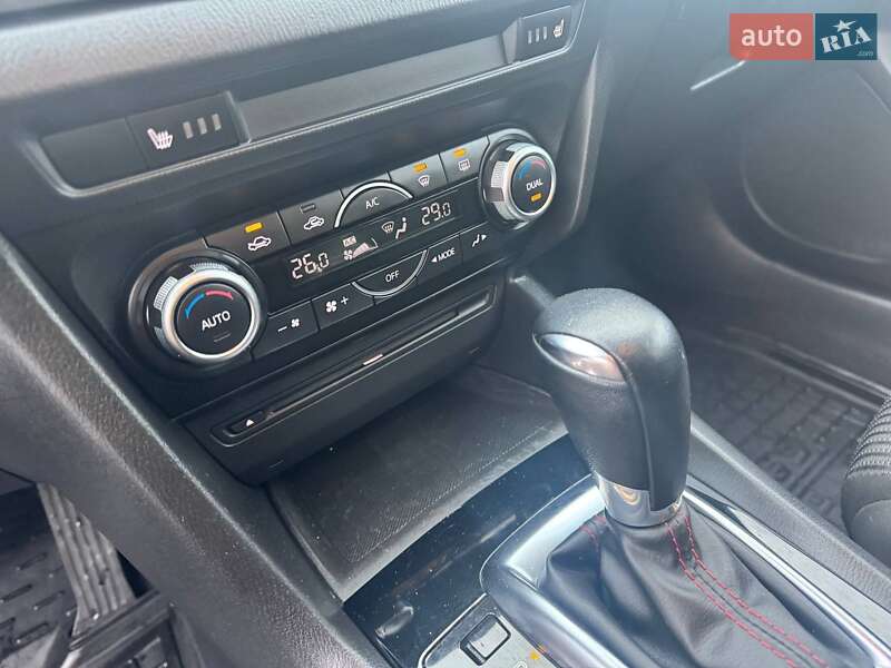 Хетчбек Mazda 3 2015 в Києві фото 17 Хетчбек Mazda 3 2015 в Києві
