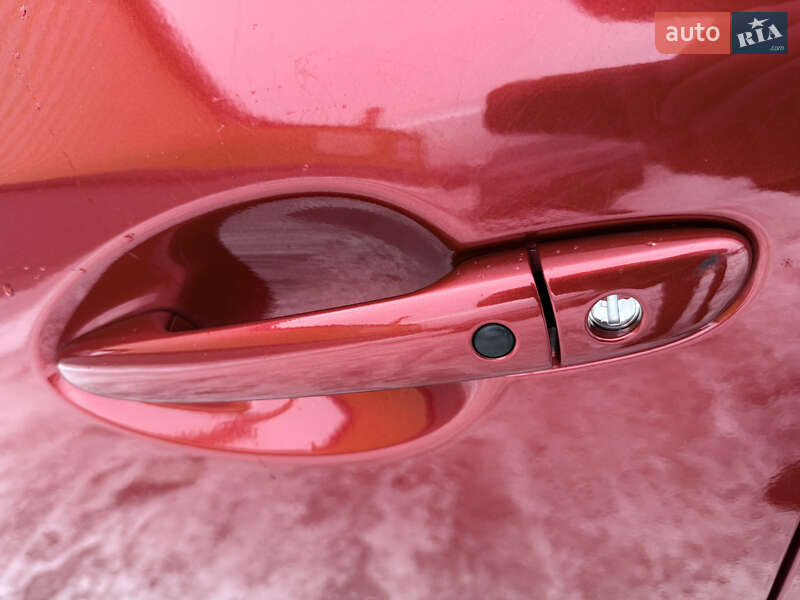 Хэтчбек Mazda 3 2015 в Киеве