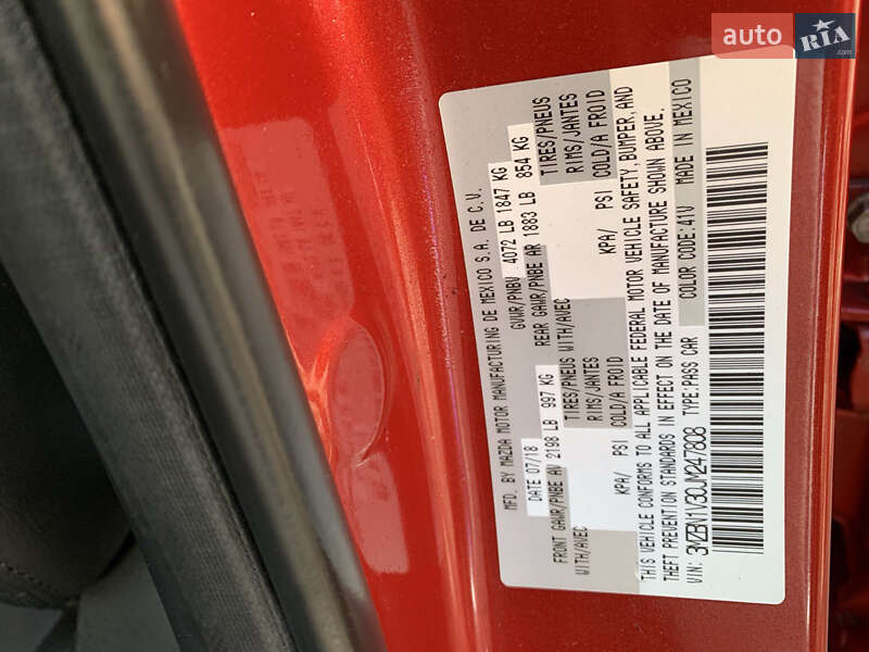 Седан Mazda 3 2018 в Одесі