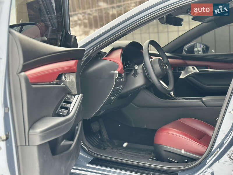 Хетчбек Mazda 3 2020 в Запоріжжі