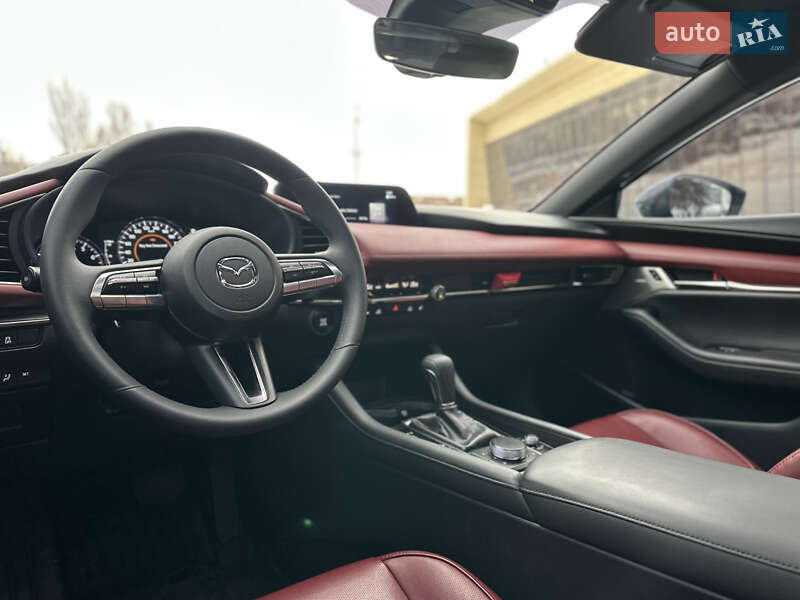 Хетчбек Mazda 3 2020 в Запоріжжі