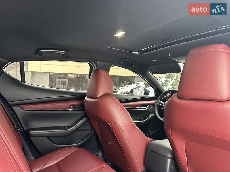 Хетчбек Mazda 3 2020 в Запоріжжі