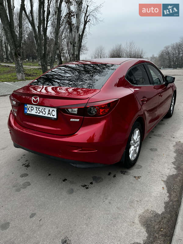 Седан Mazda 3 2015 в Запоріжжі