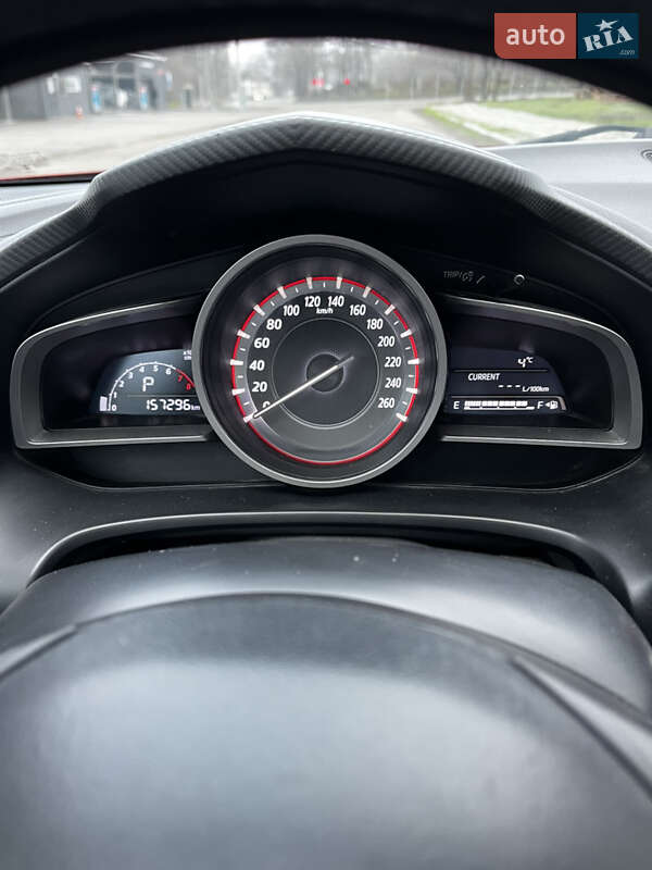 Седан Mazda 3 2015 в Запоріжжі