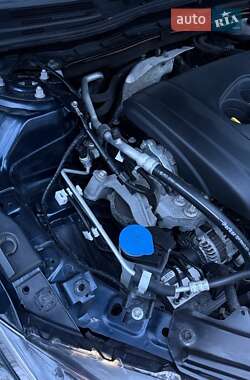 Седан Mazda 3 2016 в Кропивницком