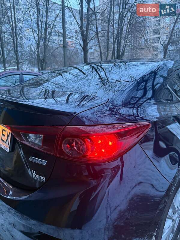 Седан Mazda 3 2016 в Кропивницком