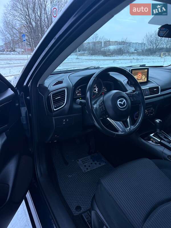 Седан Mazda 3 2016 в Кропивницком