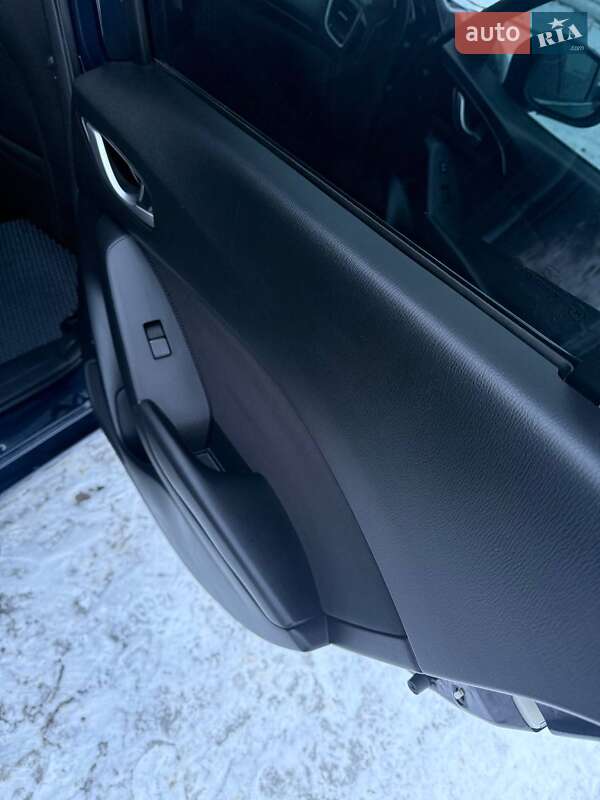 Седан Mazda 3 2016 в Кропивницком