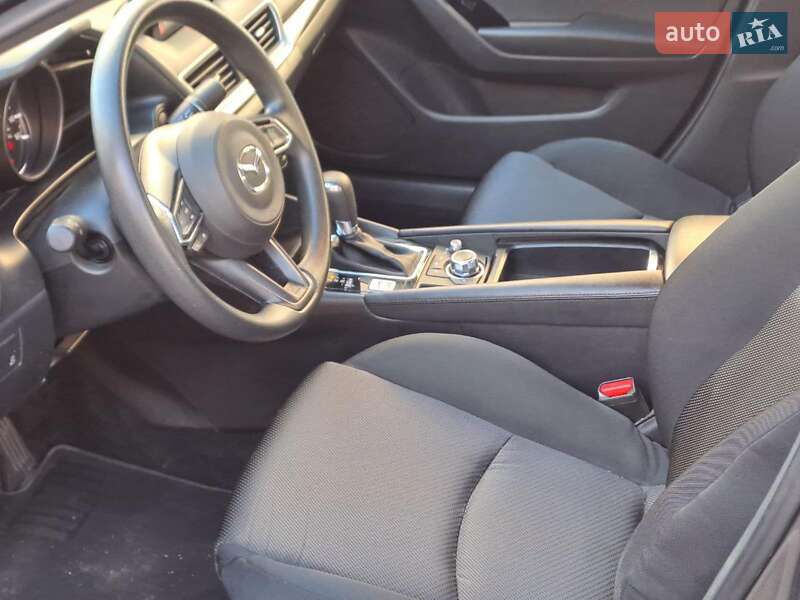 Седан Mazda 3 2018 в Одессе