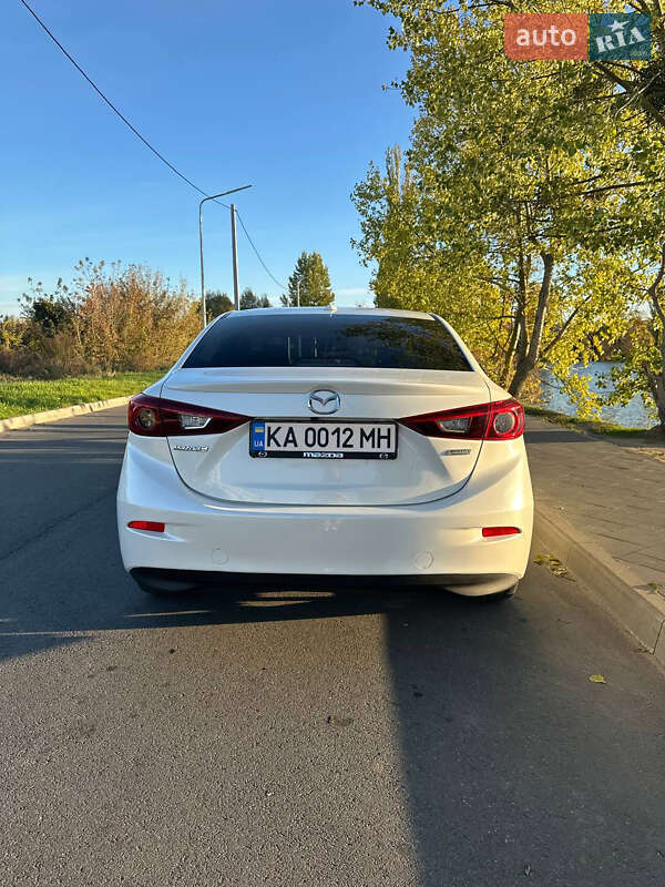 Седан Mazda 3 2017 в Василькове