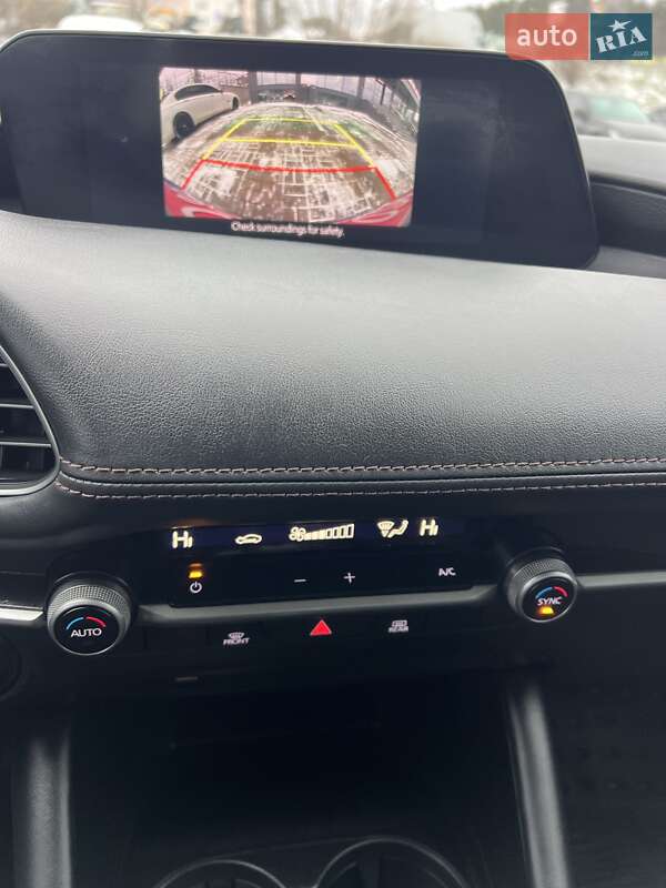 Седан Mazda 3 2020 в Киеве