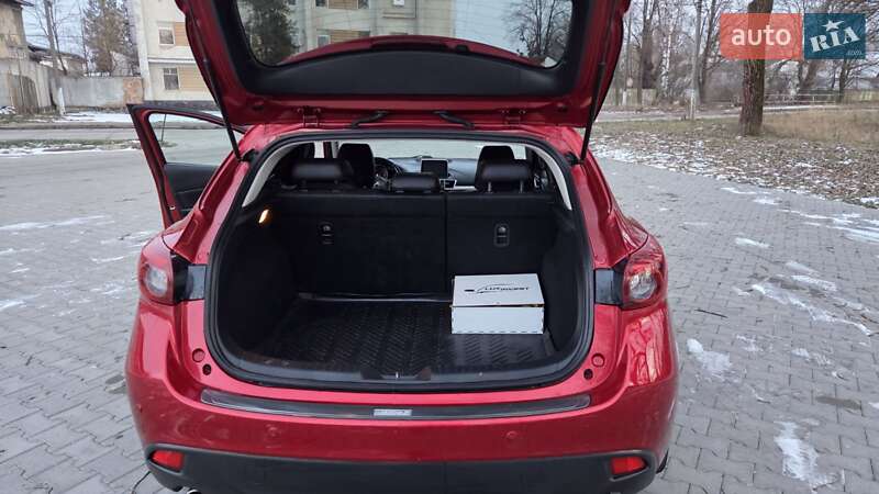 Хэтчбек Mazda 3 2015 в Черновцах фото 13 Хэтчбек Mazda 3 2015 в Черновцах