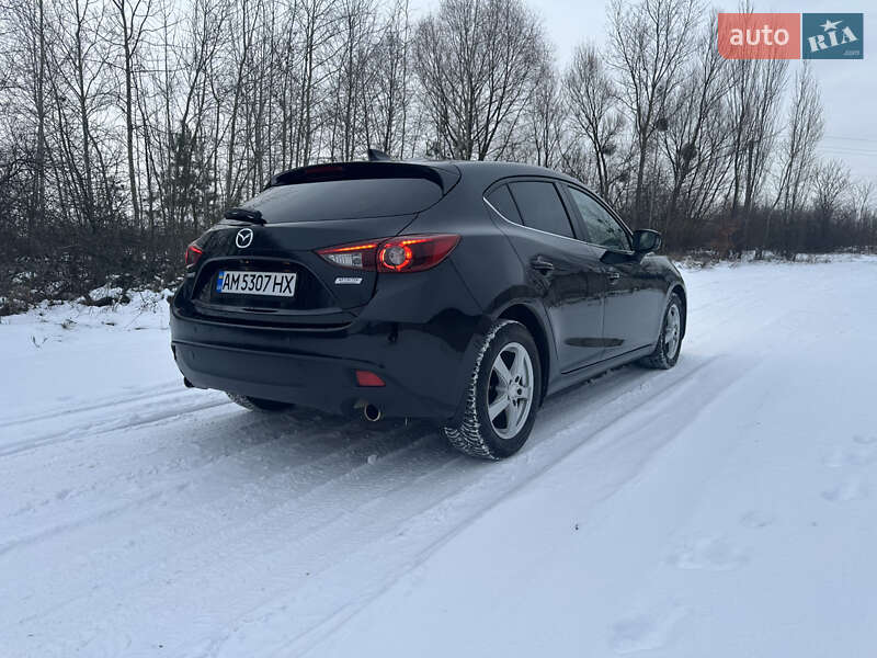 Хэтчбек Mazda 3 2014 в Житомире