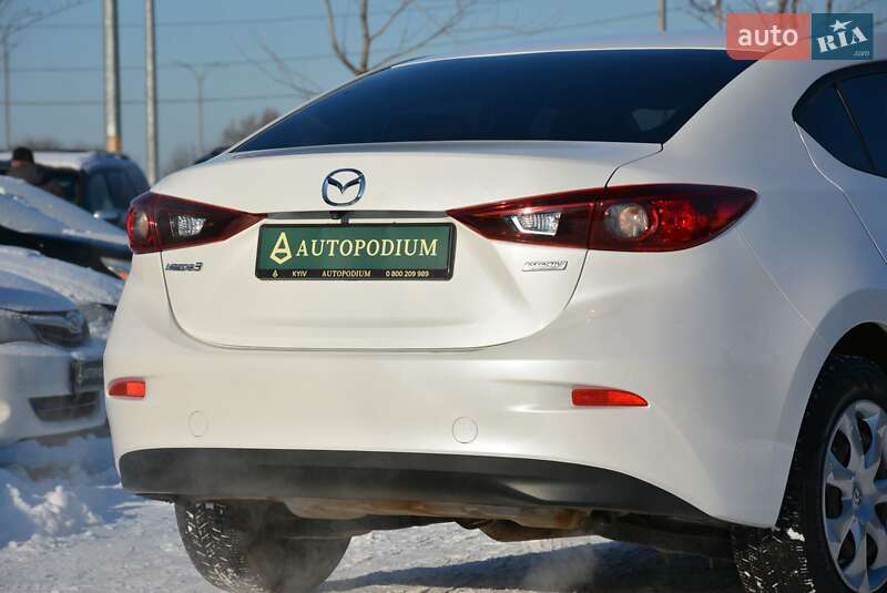 Седан Mazda 3 2017 в Киеве фото 12 Седан Mazda 3 2017 в Киеве