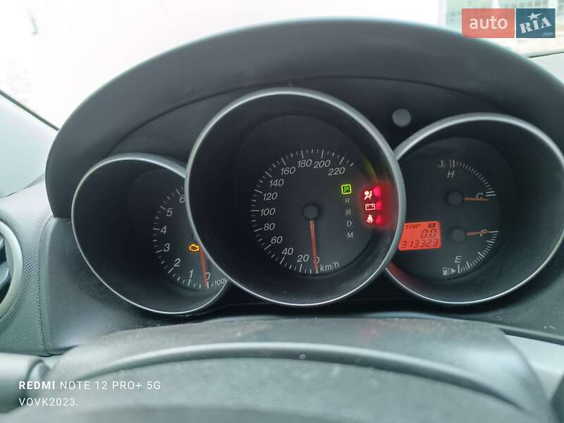 Седан Mazda 3 2004 в Харькове