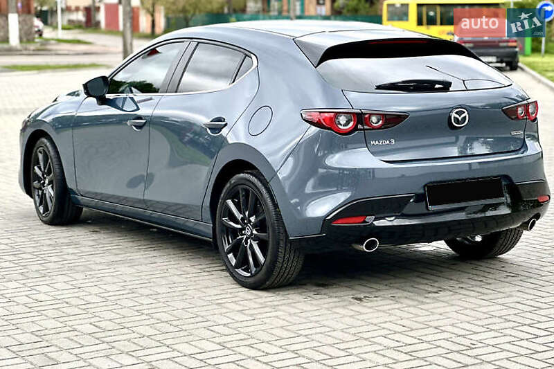 Хэтчбек Mazda 3 2022 в Киеве