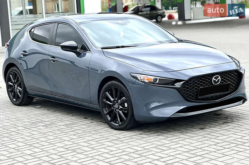 Хэтчбек Mazda 3 2022 в Киеве