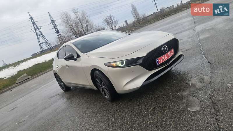 Хэтчбек Mazda 3 2023 в Днепре