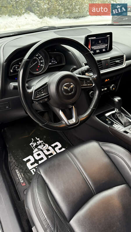 Хэтчбек Mazda 3 2018 в Киеве