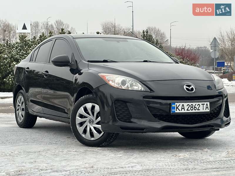 Седан Mazda 3 2012 в Киеве